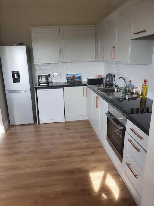Private 3 Bedroom House Ideal For Family & Friends Killybegs Esterno foto